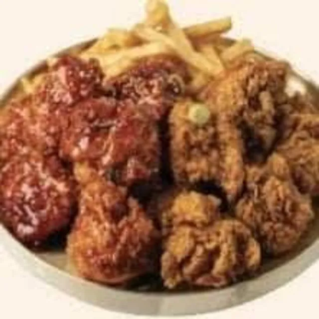 Garlic soy Korean fried chicken with chips