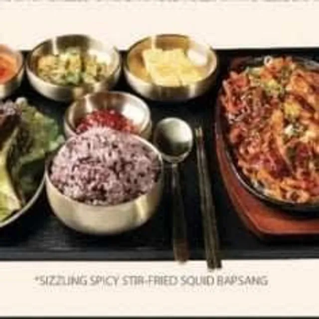 Spicy stir-fried squid bapsang set
